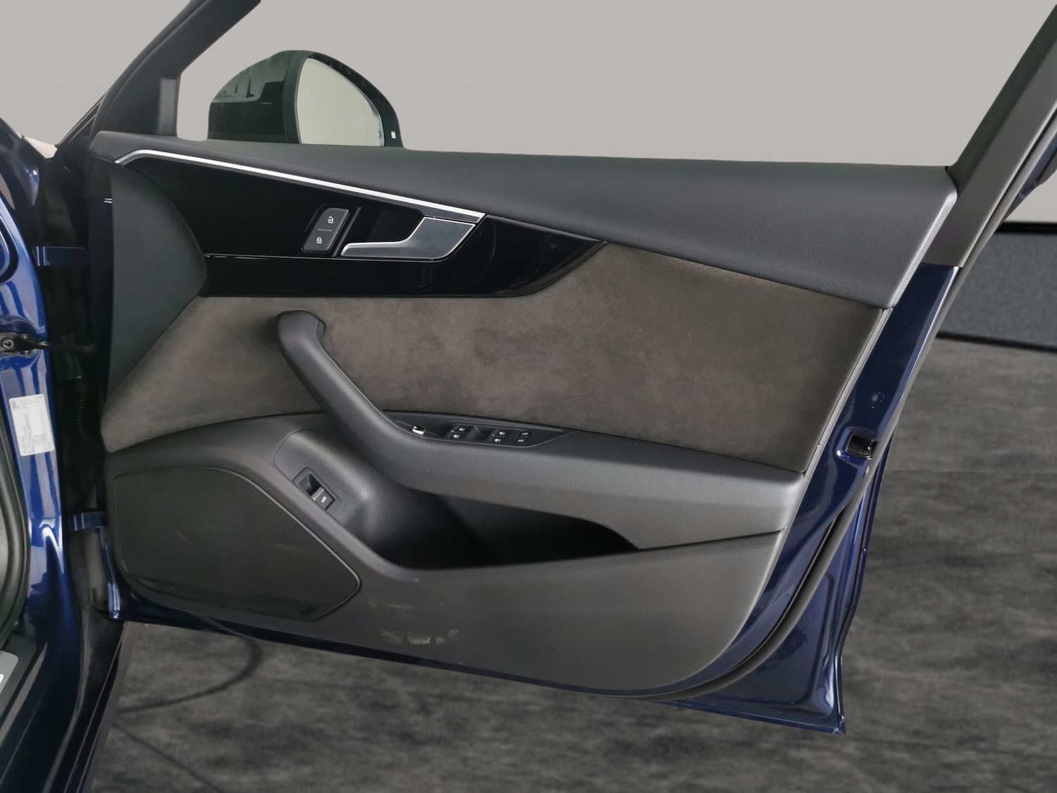 Used Audi A4 2019 for sale - 77160901: Photo 32