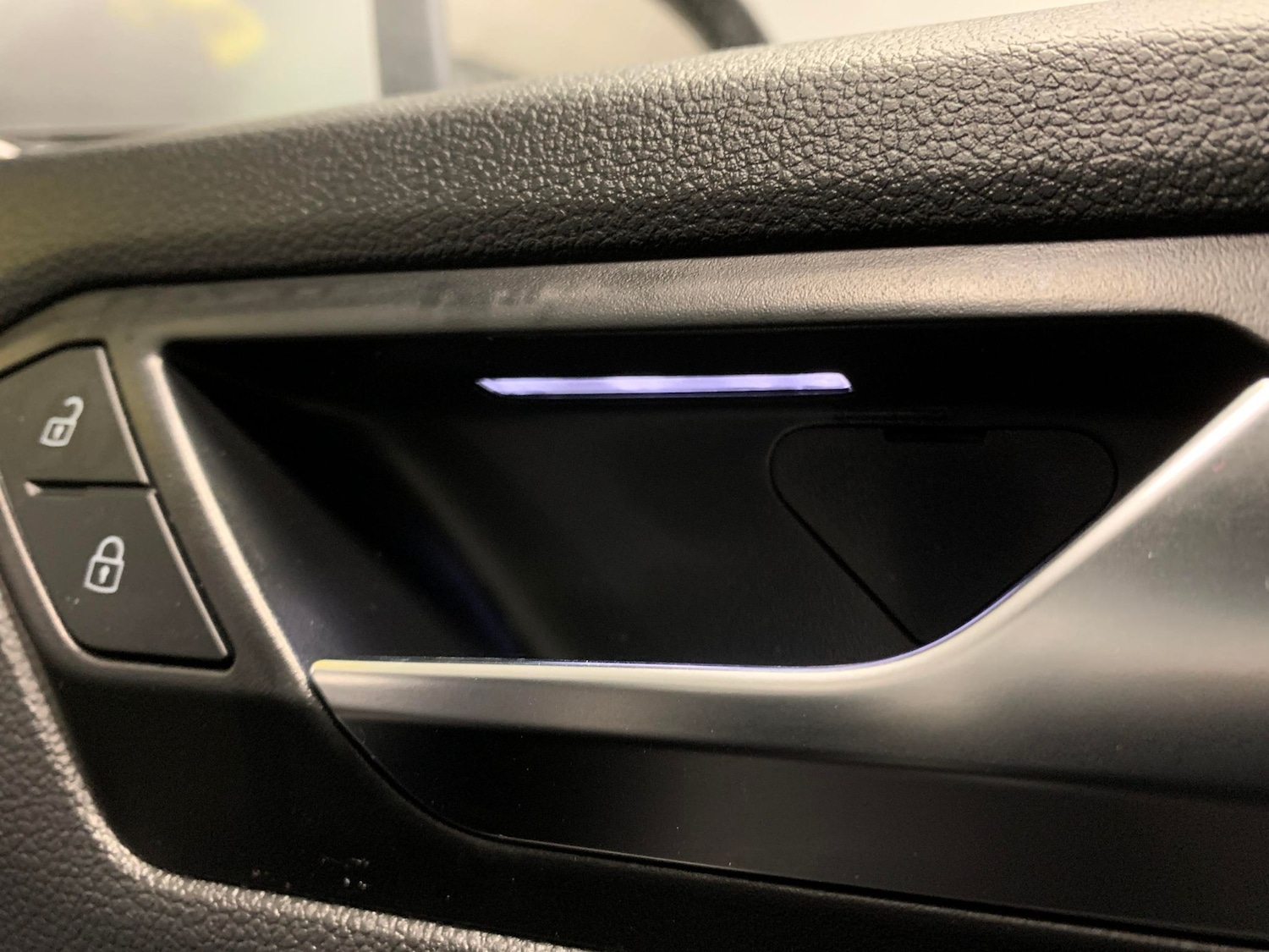 Used Volkswagen T-Roc 2023 for sale - 77194052: Photo 19