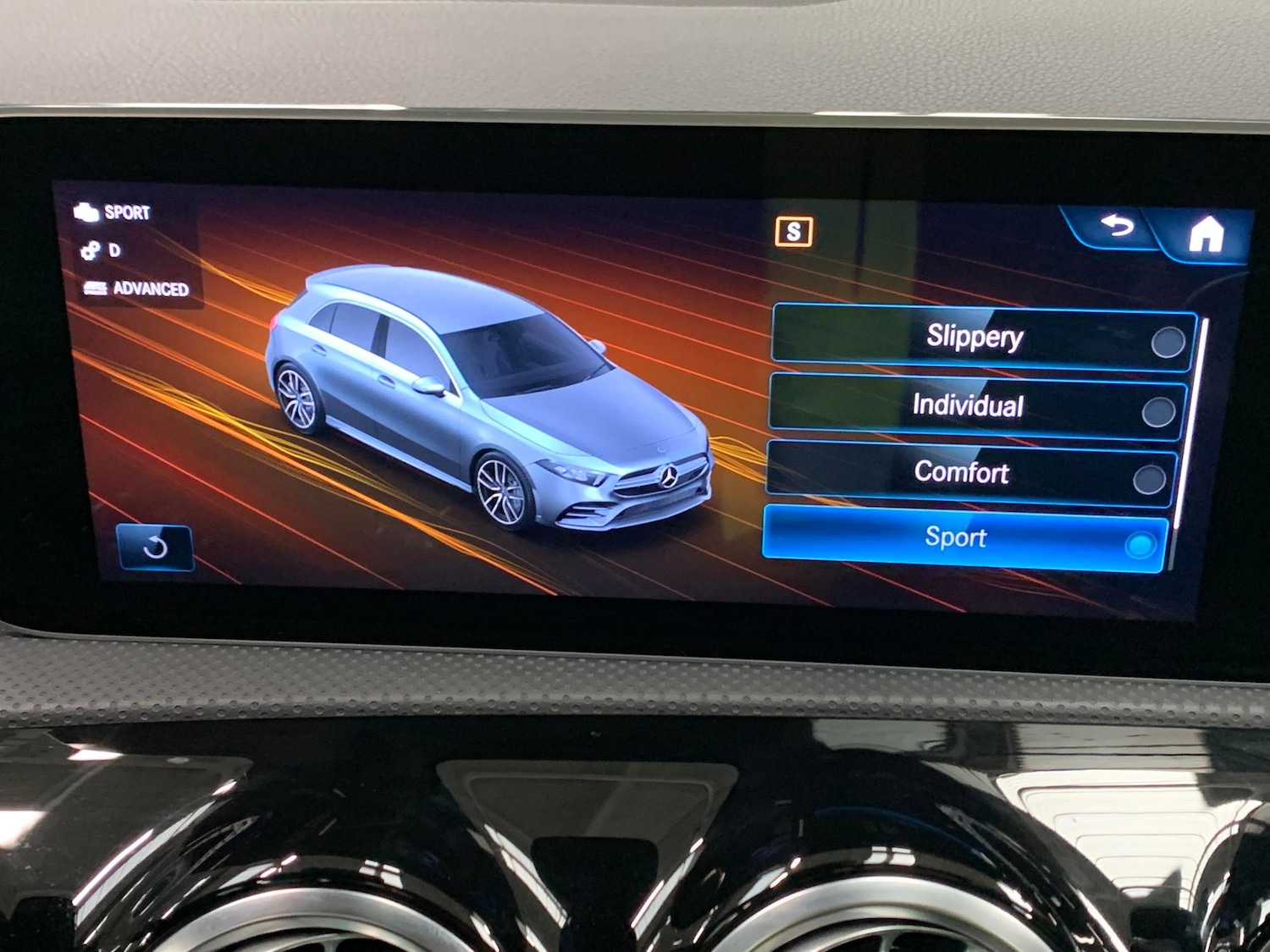Used Mercedes-Benz A-Class 2019 for sale - 76178291: Photo 21