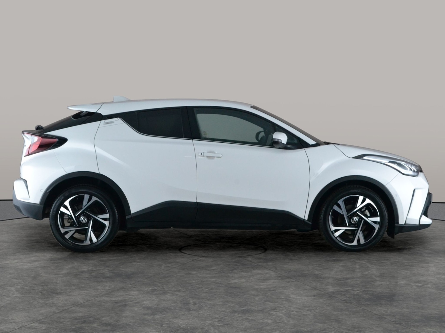 Used Toyota C-HR 2023 for sale - 78132605: Photo 10