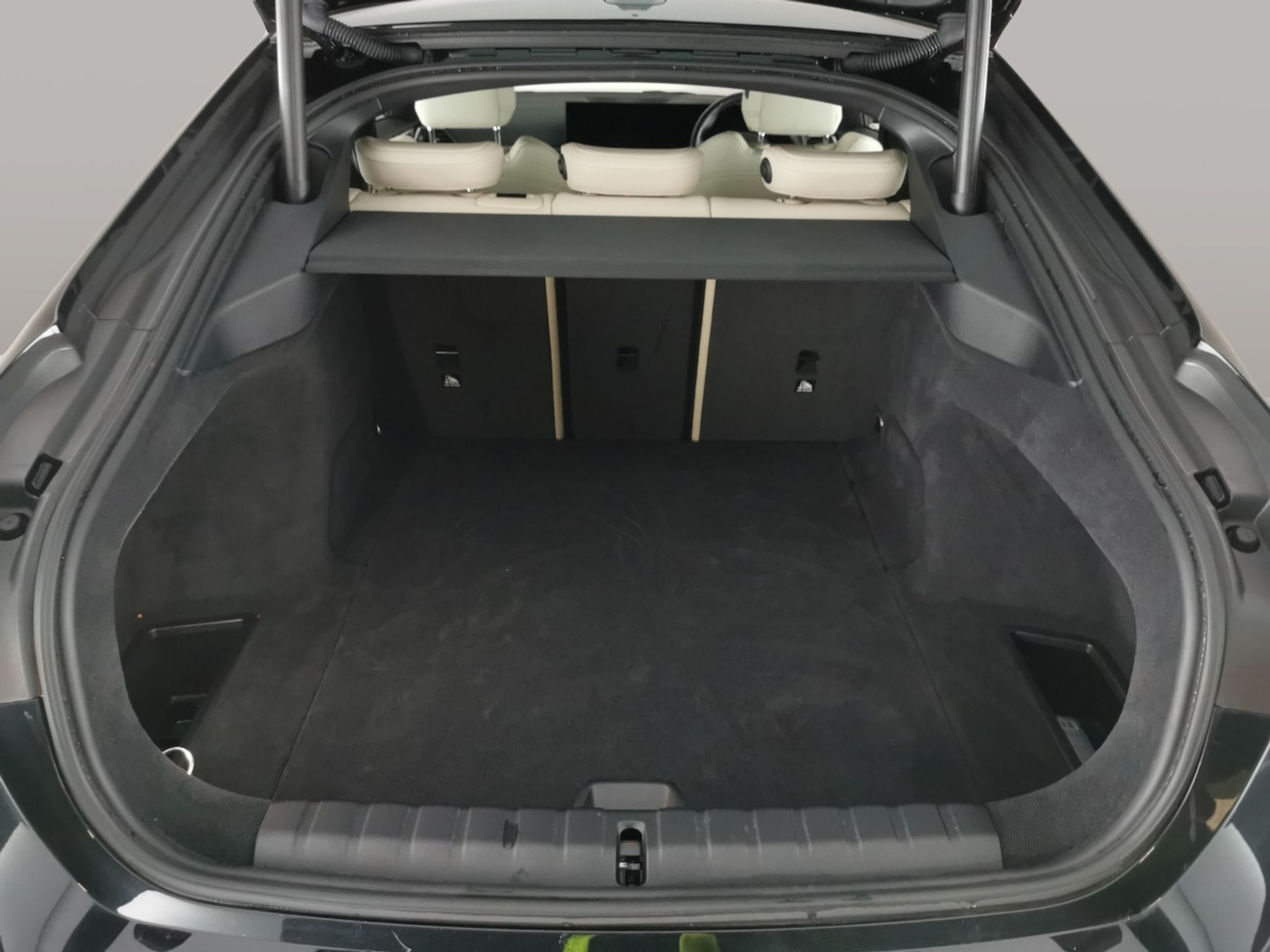 Used BMW i4 2022 for sale - 76452543: Photo 43