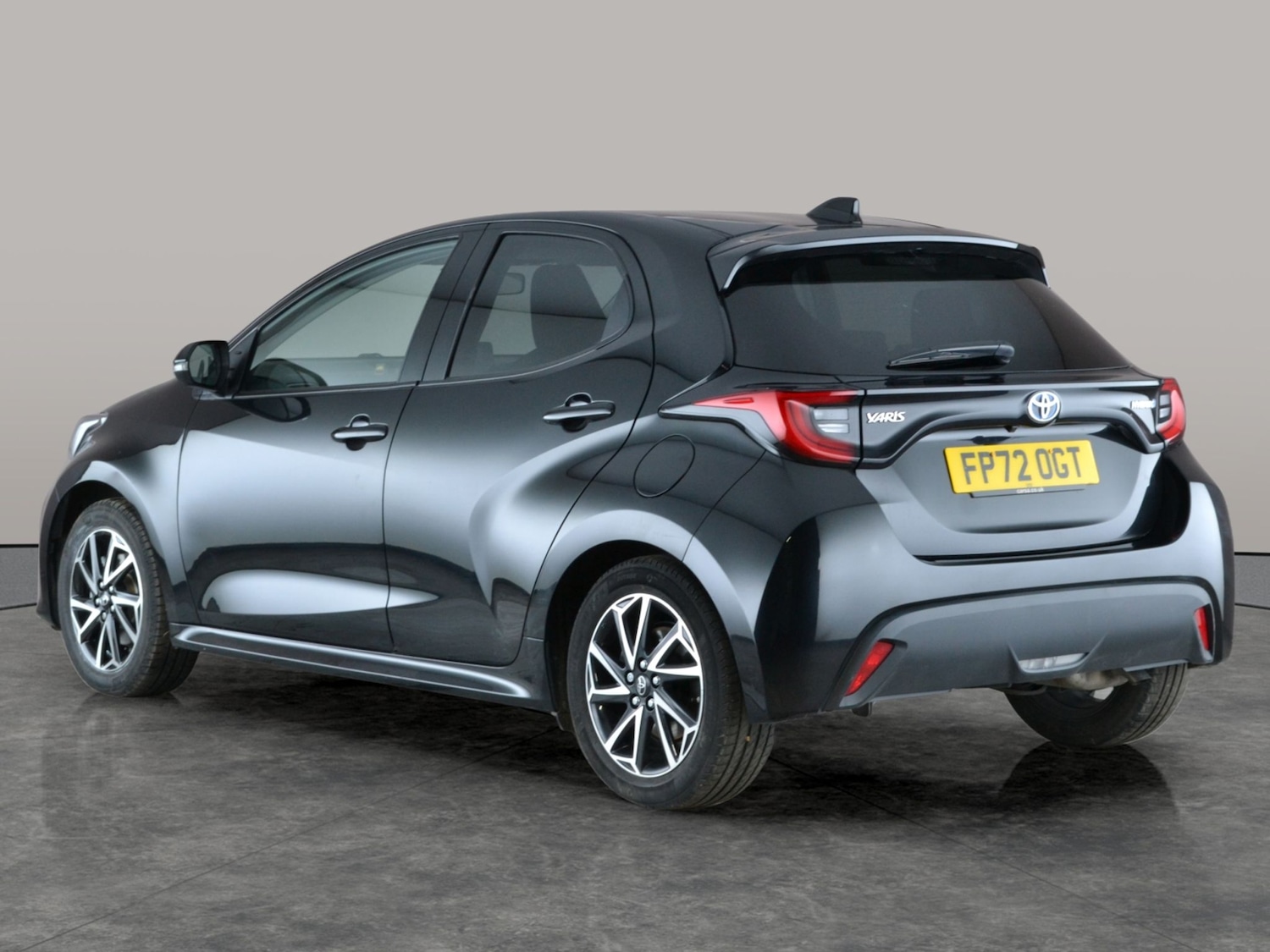 Used Toyota Yaris 2022 for sale - 77135145: Photo 13