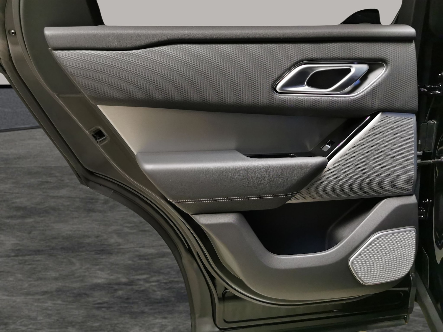 Used Land Rover Range Rover Velar 2020 for sale - 76477619: Photo 30