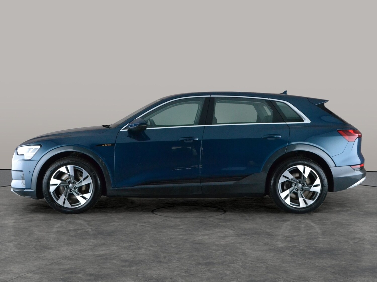 Used Audi e-tron 2020 for sale - 77894259: Photo 13