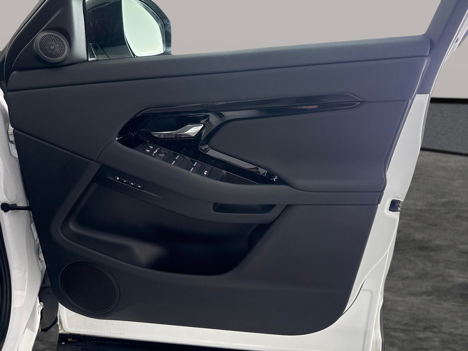 Used Land Rover Range Rover Evoque 2024 for sale - 78061012: Photo 30