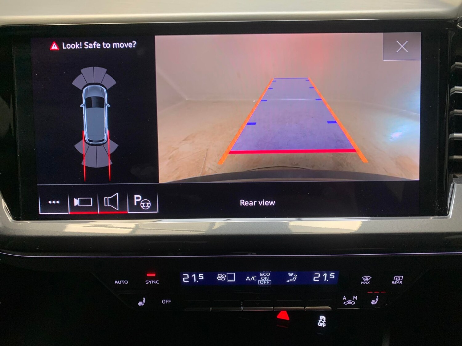 Used Audi Q4 e-tron 2023 for sale - 77674250: Photo 15