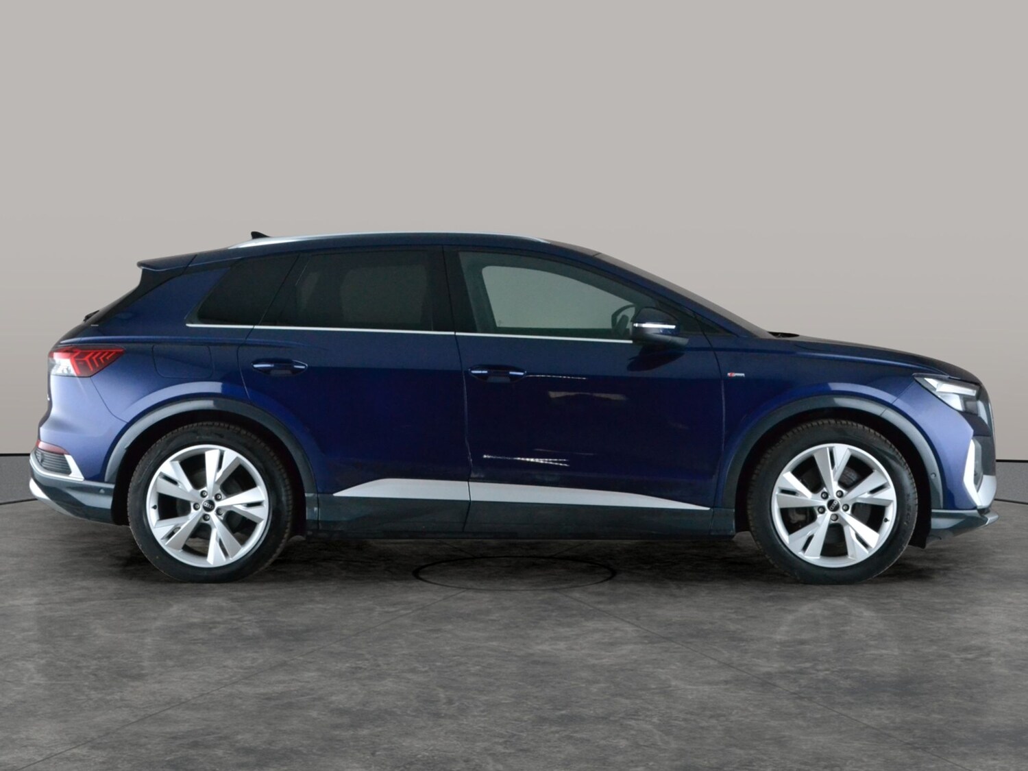 Used Audi Q4 e-tron 2023 for sale - 77674250: Photo 8