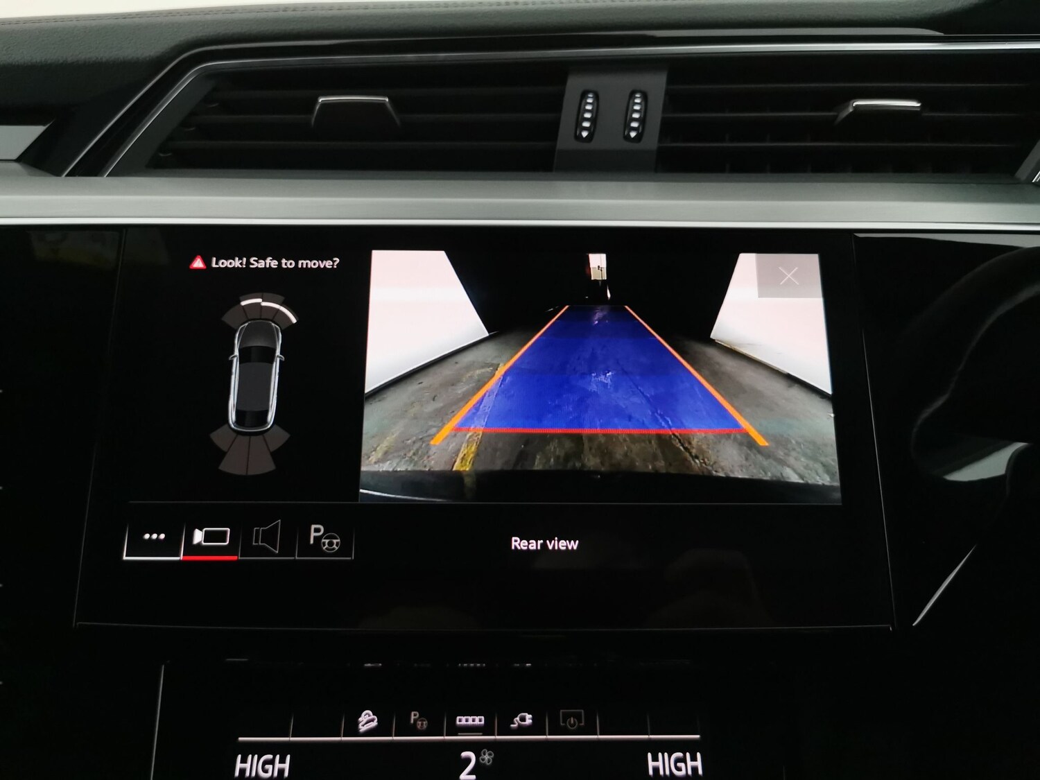 Used Audi e-tron for sale - 77543109: Photo 6