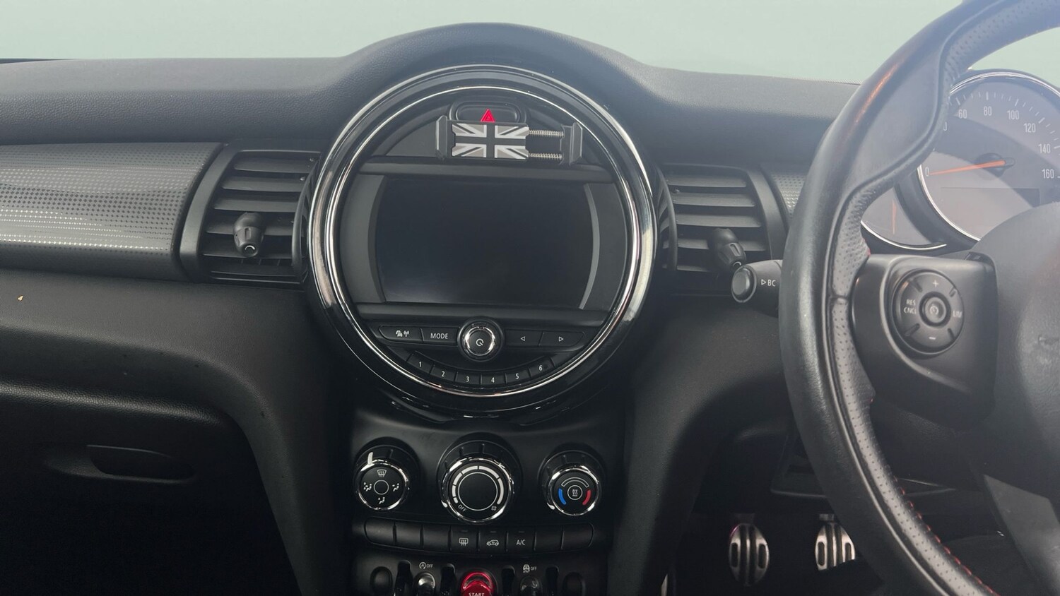 Used MINI Hatch 2019 for sale - 78218589: Photo 15