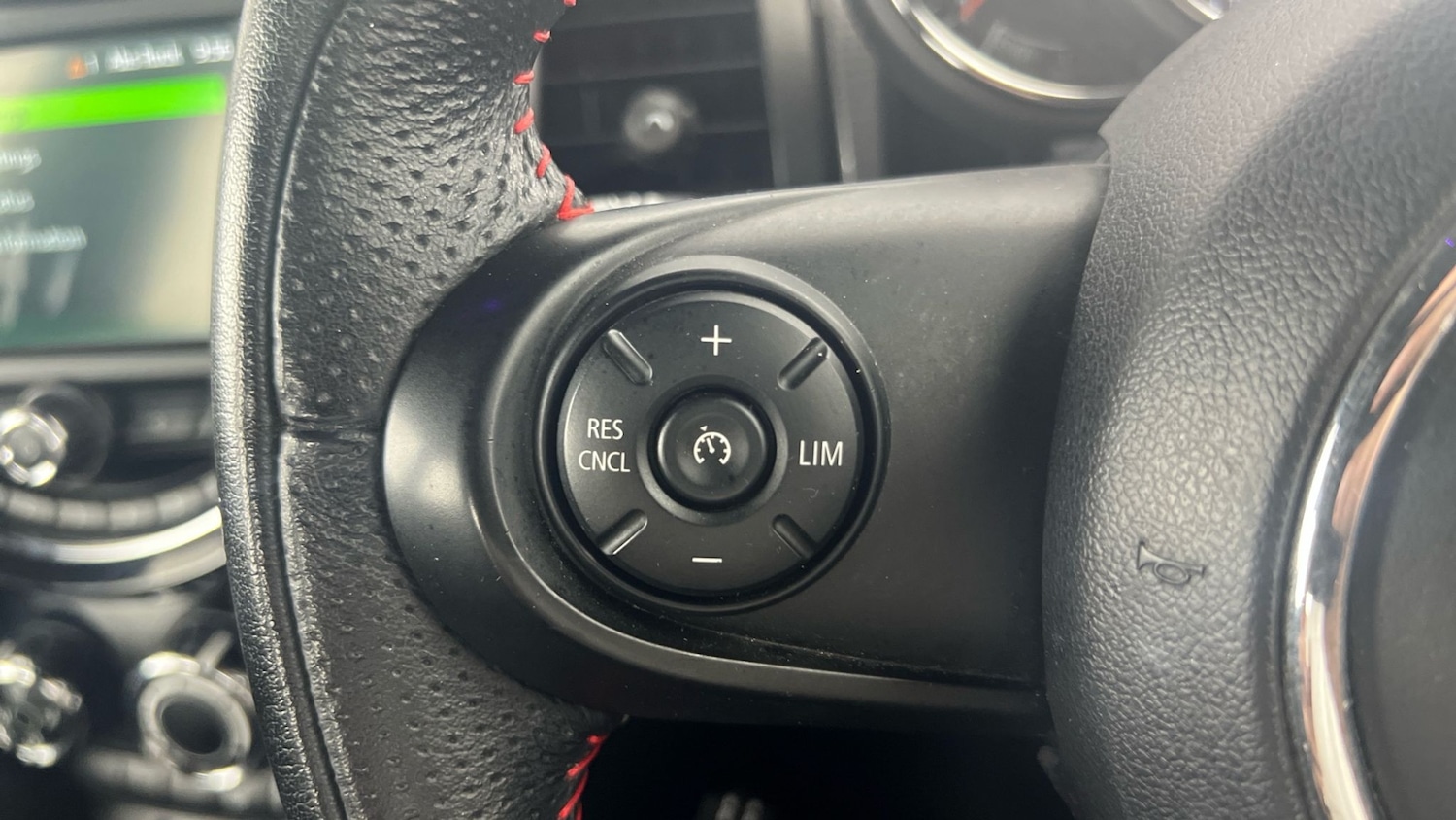 Used MINI Hatch 2019 for sale - 78218589: Photo 24