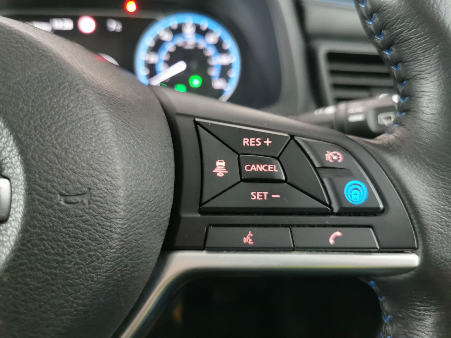 Used Nissan Leaf 2022 for sale - 78001036: Photo 25