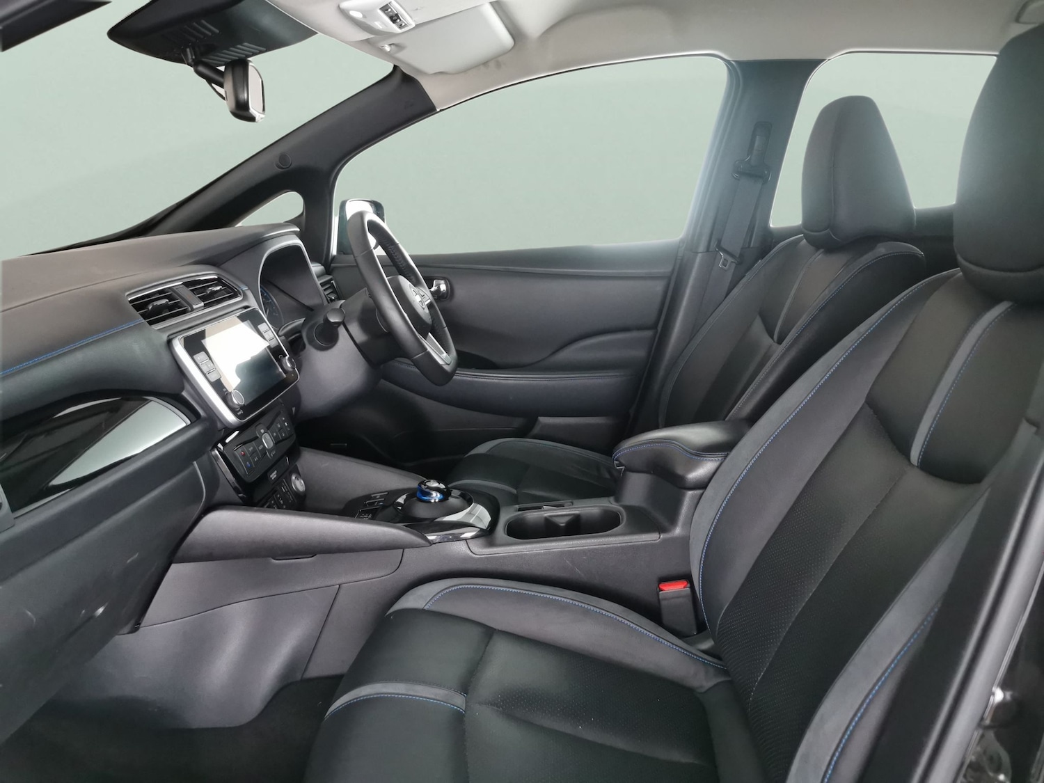 Used Nissan Leaf 2022 for sale - 78001036: Photo 4