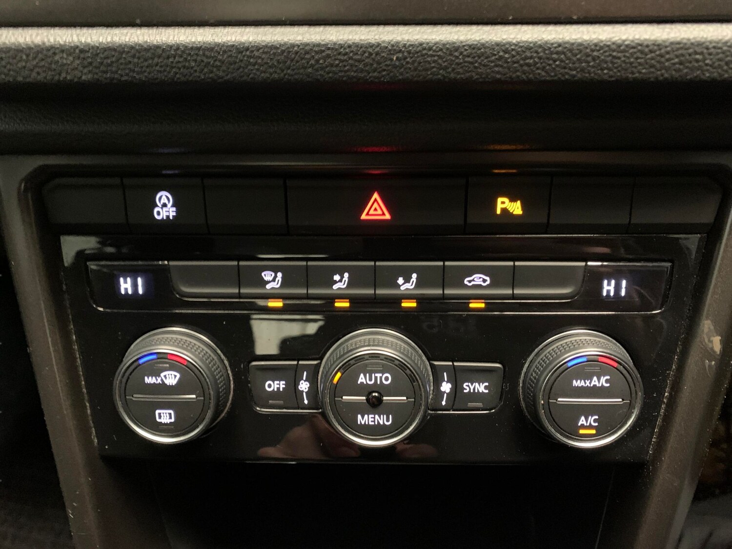 Used Volkswagen T-Roc 2019 for sale - 77555690: Photo 15