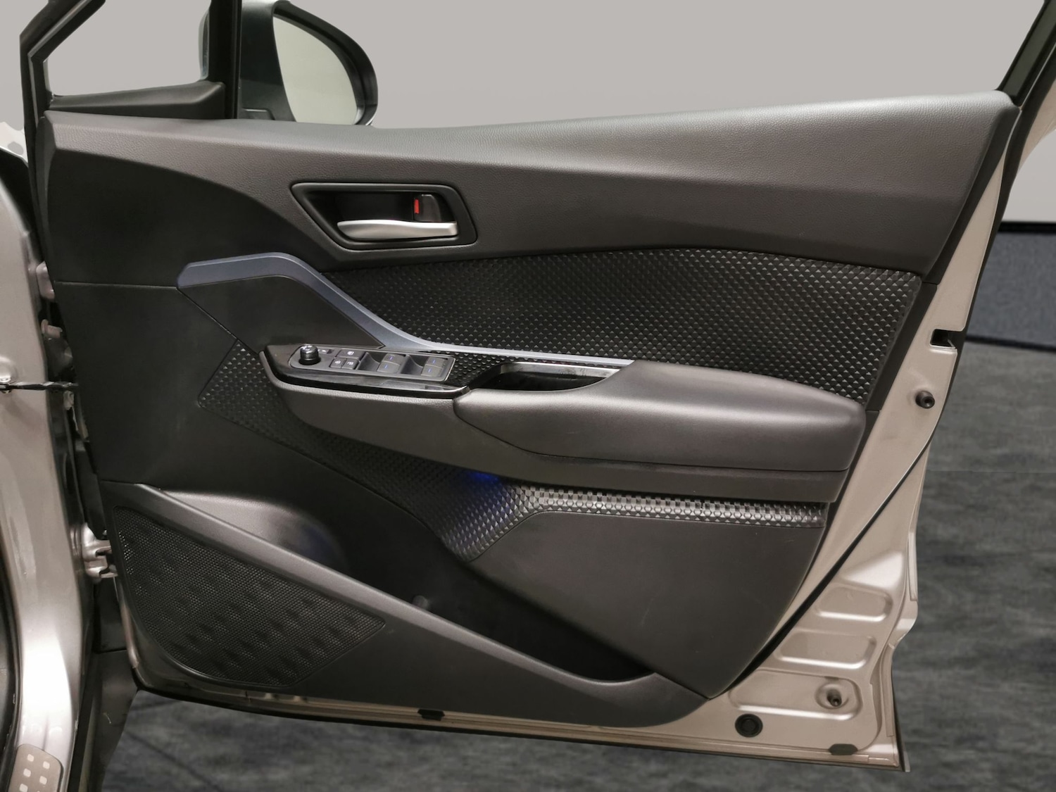 Used Toyota C-HR 2021 for sale - 76668686: Photo 31