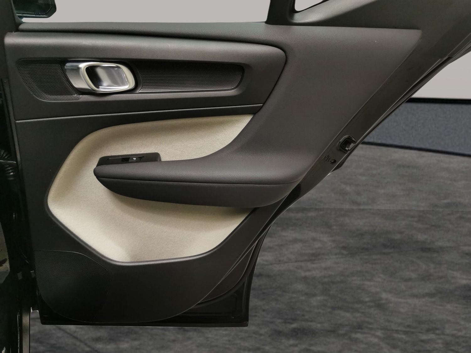 Used Volvo XC40 2022 for sale - 77100641: Photo 30