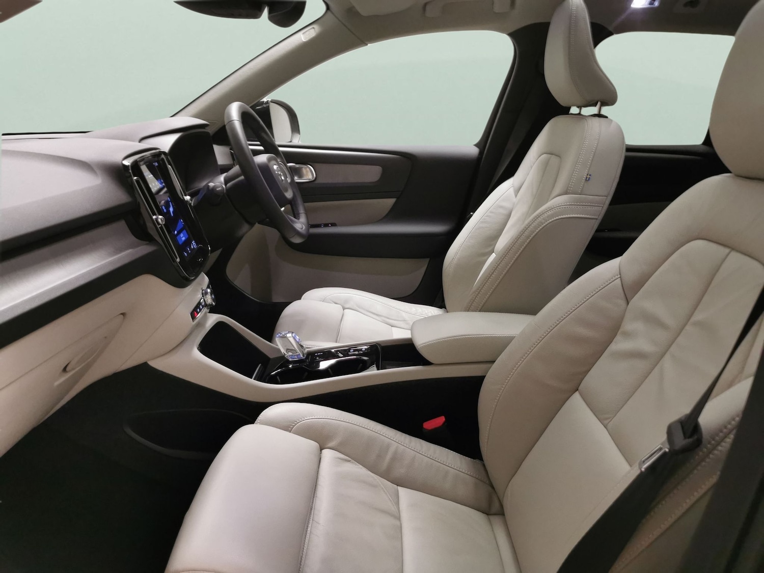 Used Volvo XC40 2022 for sale - 77100641: Photo 4