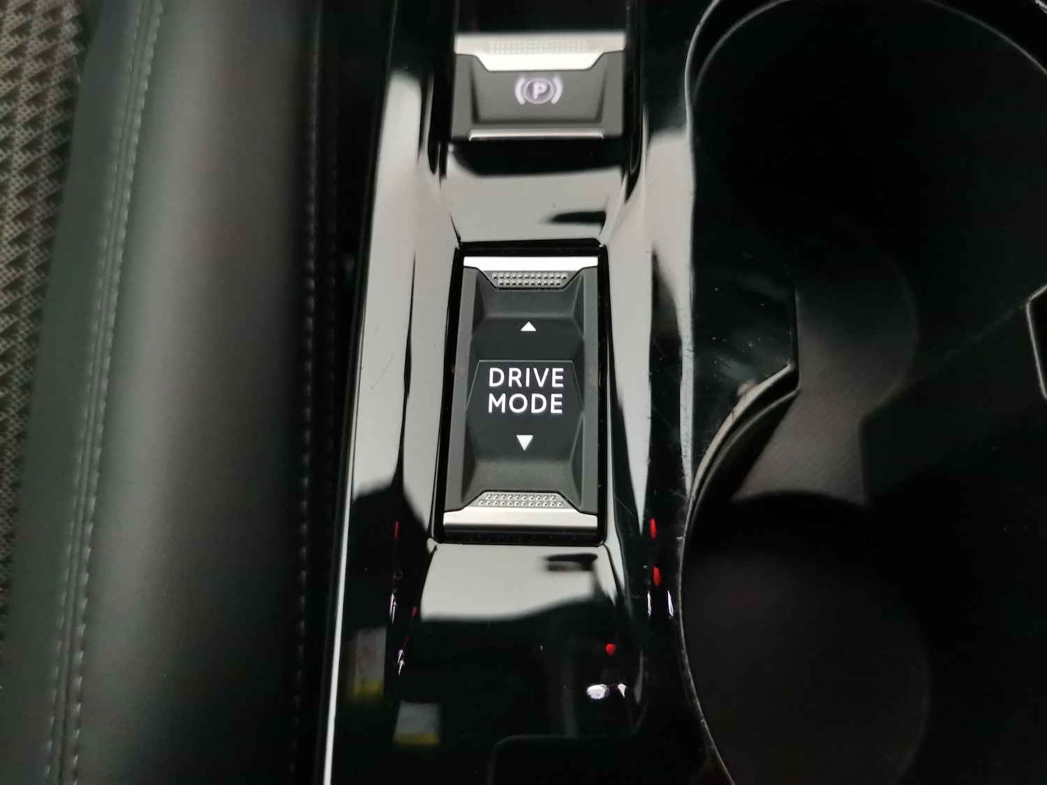 Used Peugeot E-2008 2022 for sale - 76788707: Photo 19