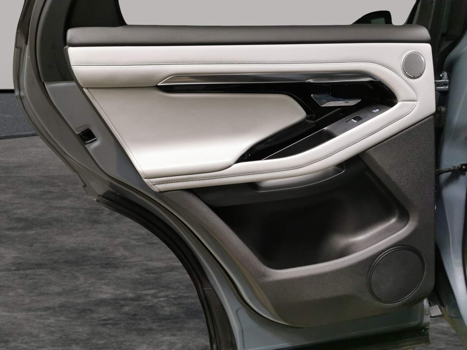 Used Land Rover Range Rover Evoque 2022 for sale - 78055504: Photo 32