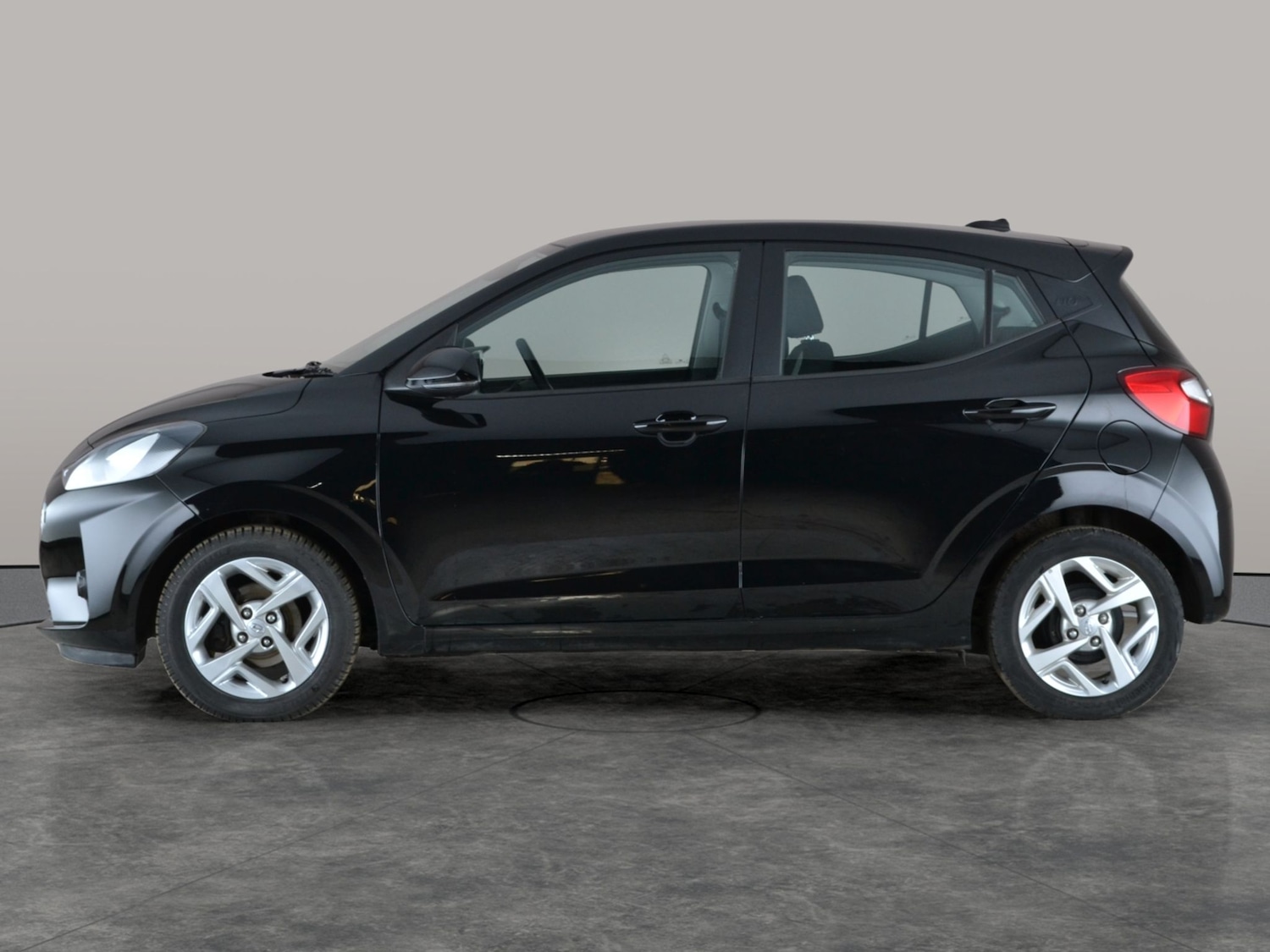 Used Hyundai i10 2023 for sale - 77241232: Photo 13