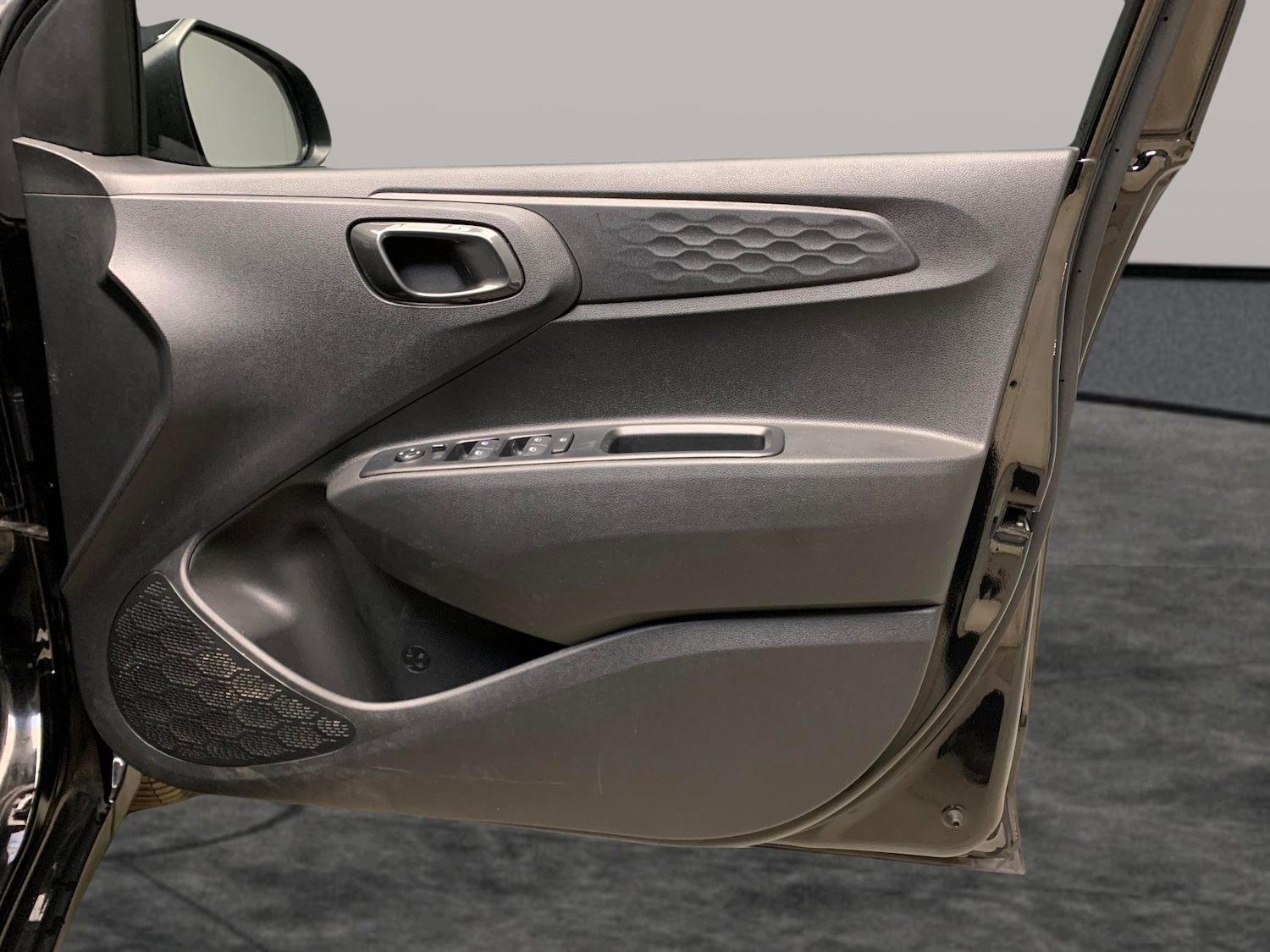 Used Hyundai i10 2023 for sale - 77241232: Photo 28