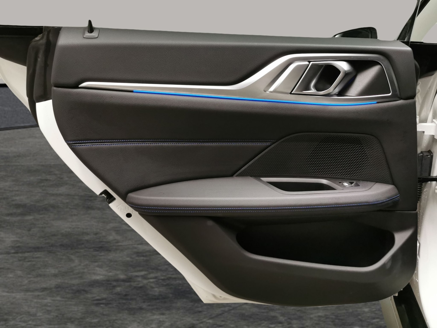 Used BMW i4 2022 for sale - 76626235: Photo 32