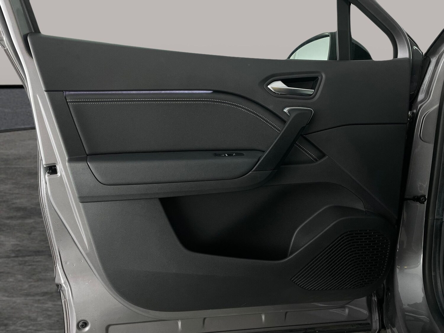 Used Renault Captur for sale - 78140621: Photo 28