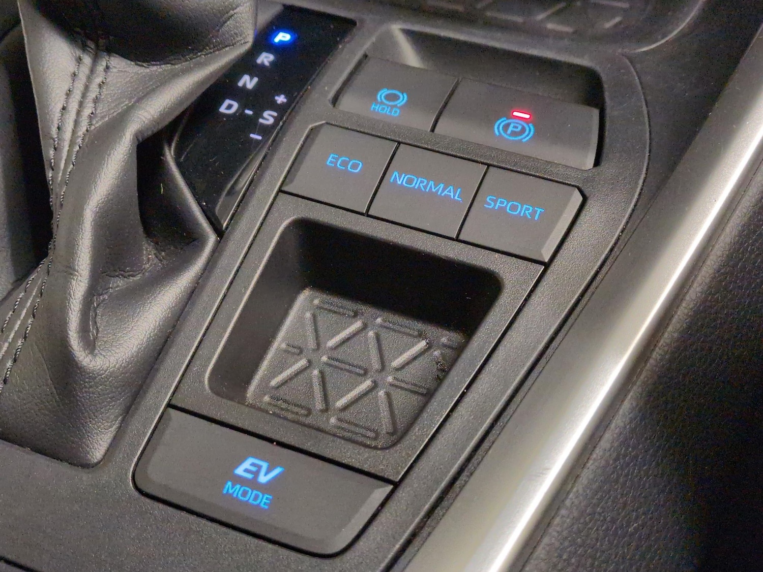 Used Toyota RAV4 2021 for sale - 77627904: Photo 17