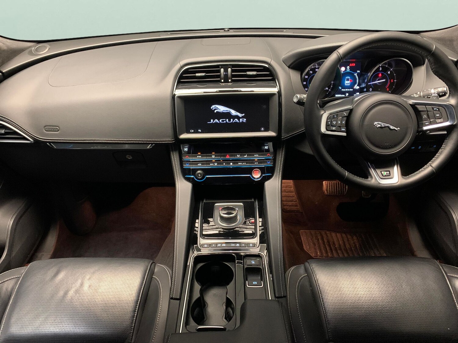 Used Jaguar F-Pace 2020 for sale - 77490440: Photo 7