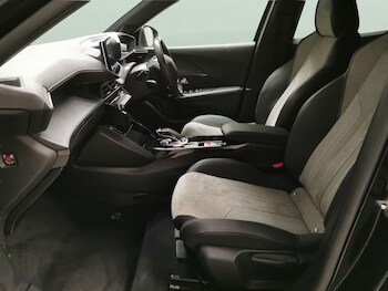 Used Peugeot 2008 2021 for sale - 77350830: Photo