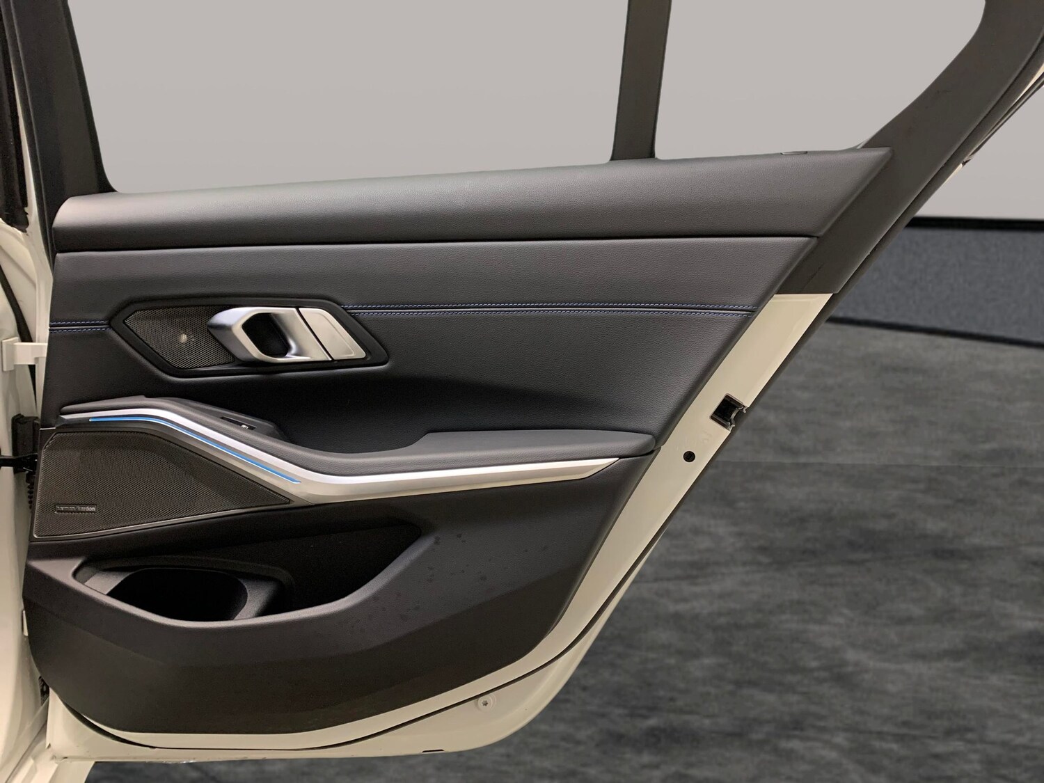 Used BMW 3 Series 2023 for sale - 77815025: Photo 25