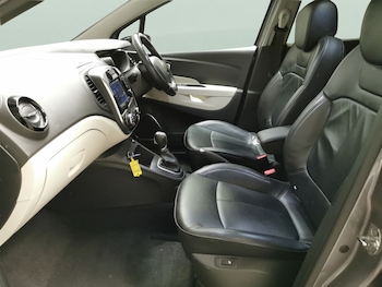 Used Renault Captur 2019 for sale - 75680795: Photo