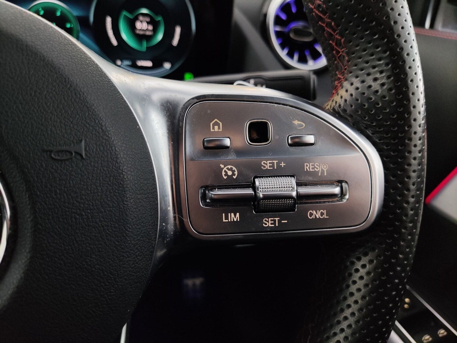 Used Mercedes-Benz EQA 2023 for sale - 78163655: Photo 28