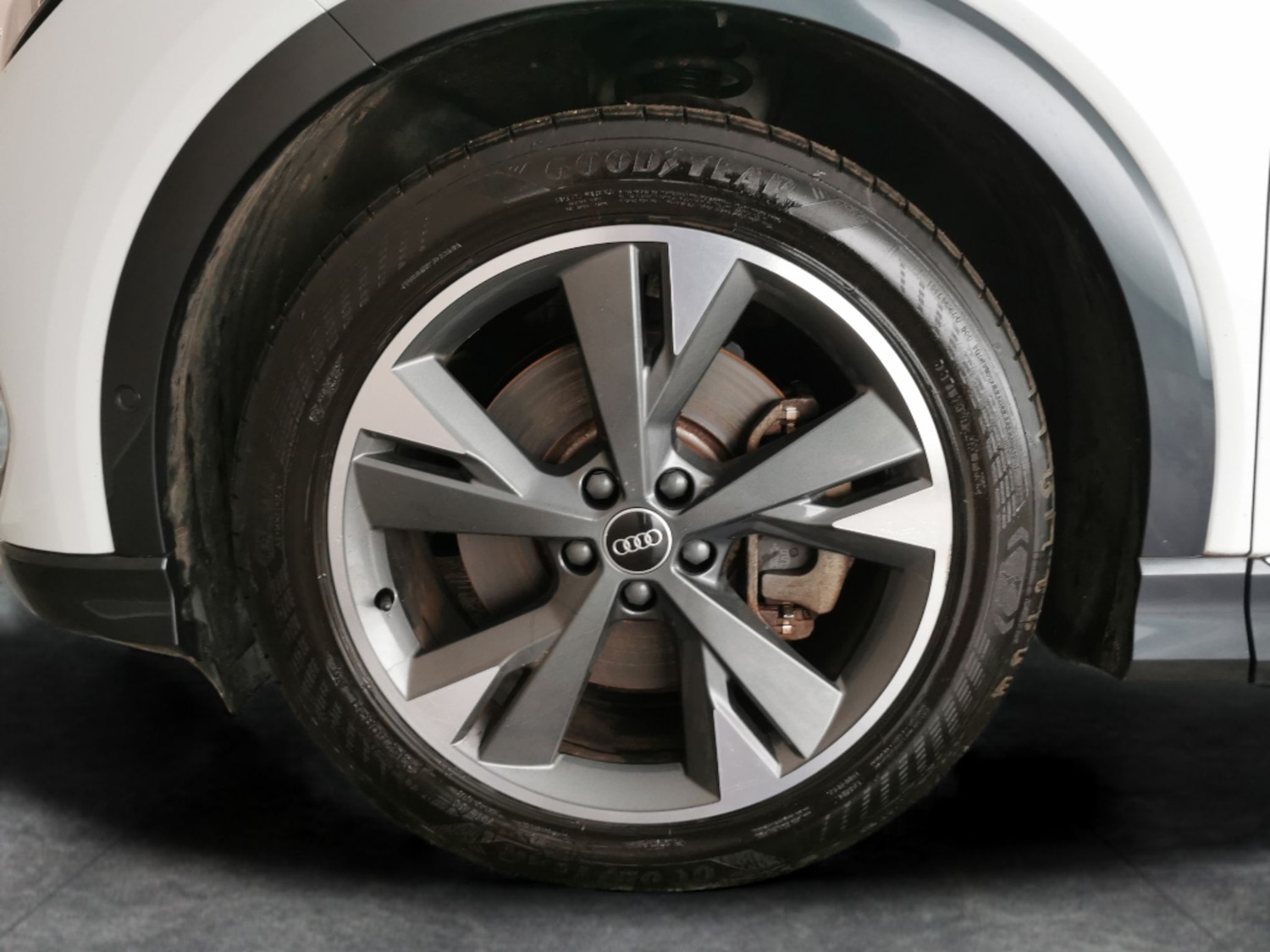 Used Audi Q4 e-tron 2023 for sale - 77635668: Photo 24