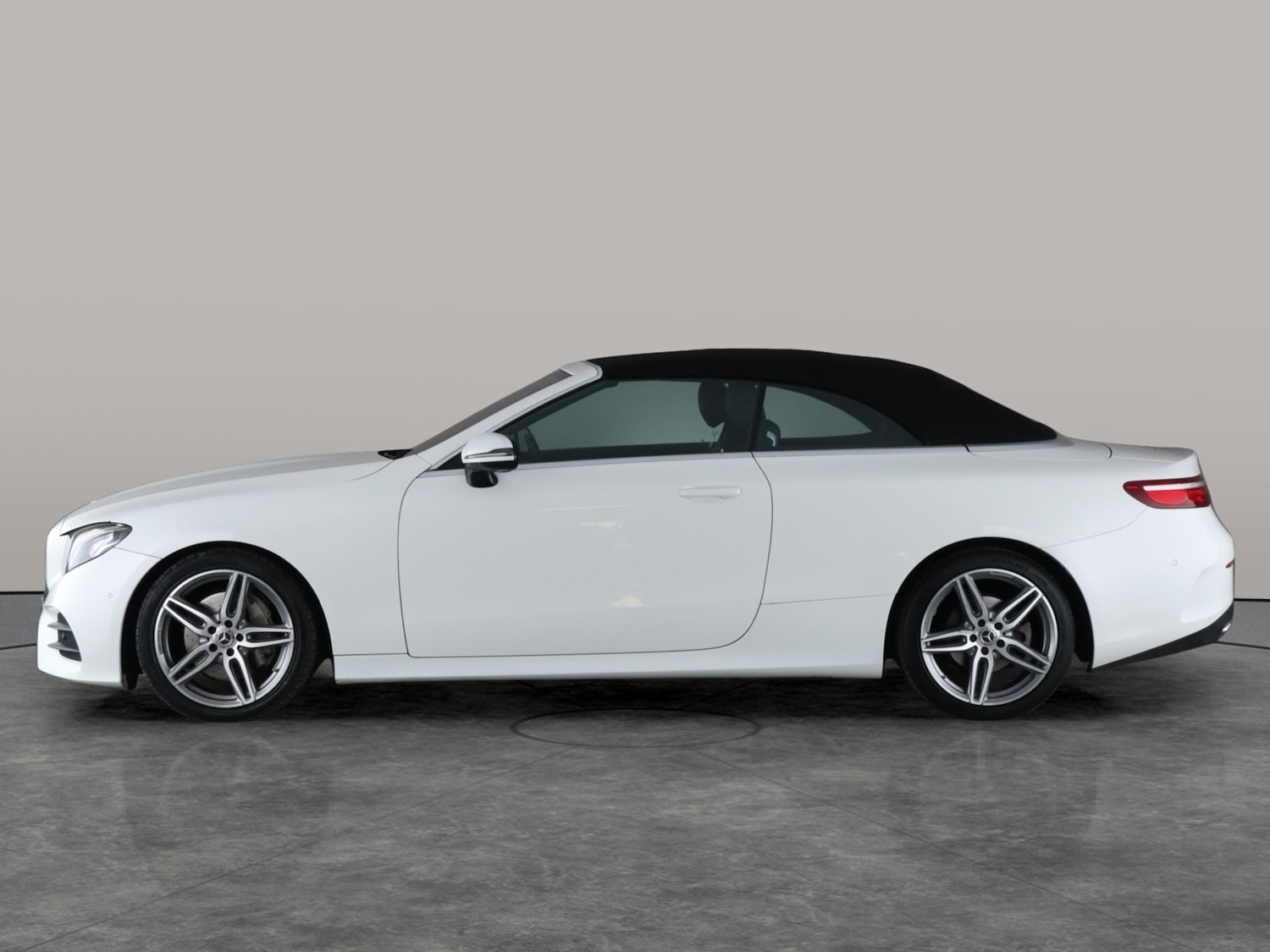 Used Mercedes-Benz E Class 2019 for sale - 76342438: Photo 16