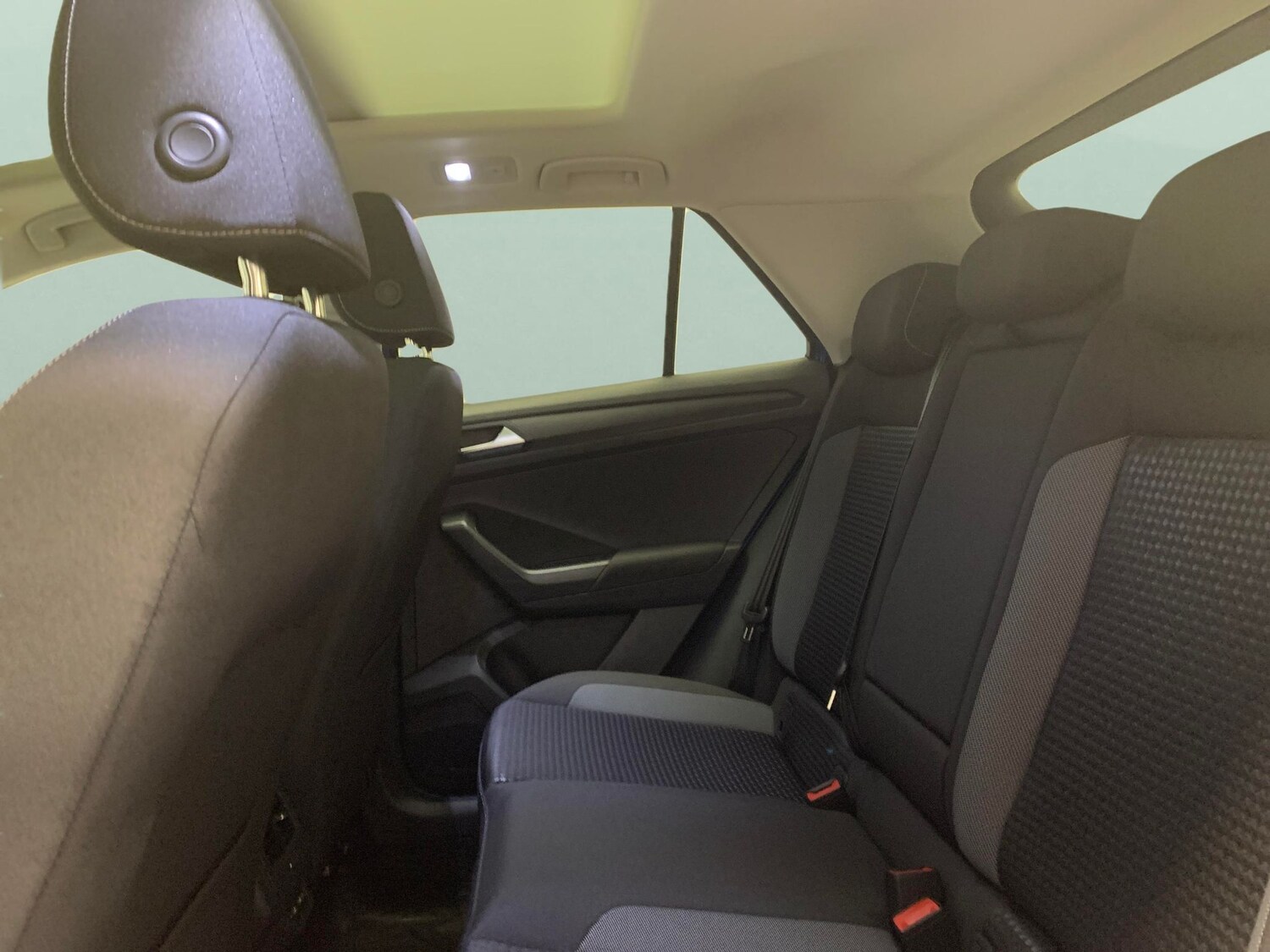 Used Volkswagen T-Roc 2022 for sale - 77607342: Photo 23