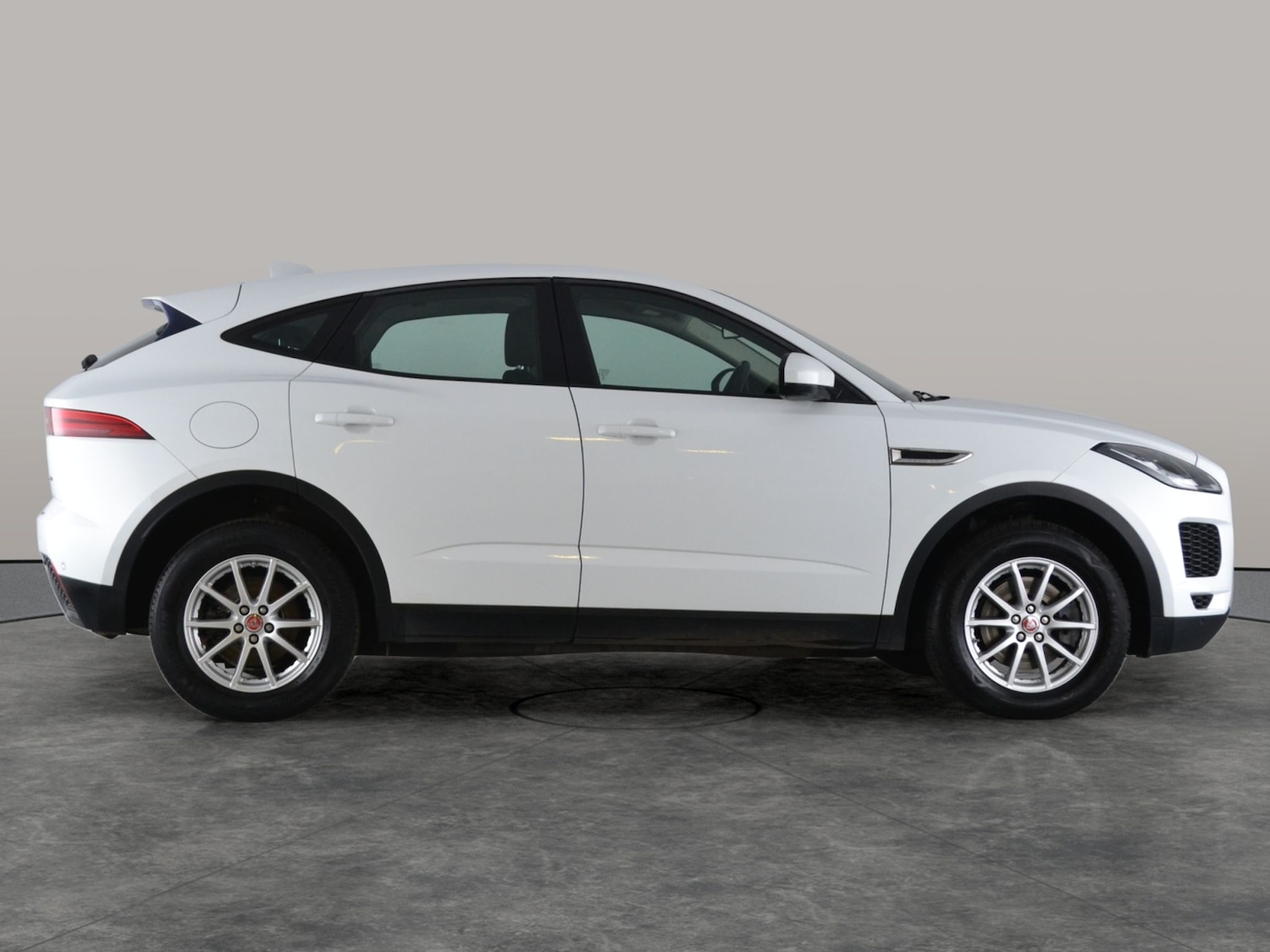 Used Jaguar E-Pace 2019 for sale - 76515179: Photo 11