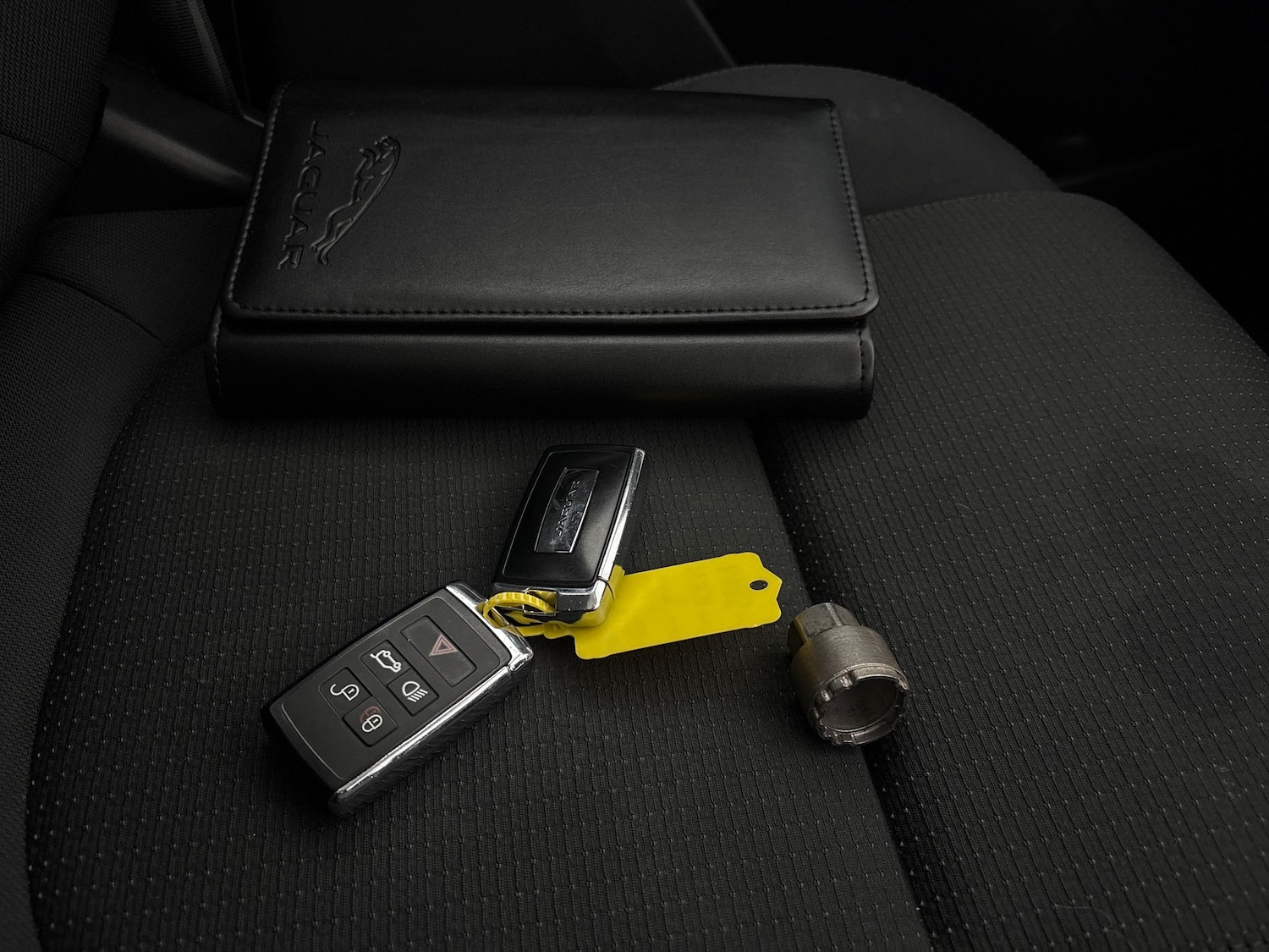 Used Jaguar E-Pace 2019 for sale - 76515179: Photo 32