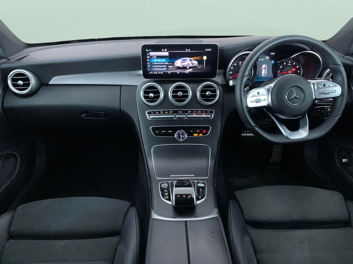 Used Mercedes-Benz C Class 2019 for sale - 76310354: Photo 8