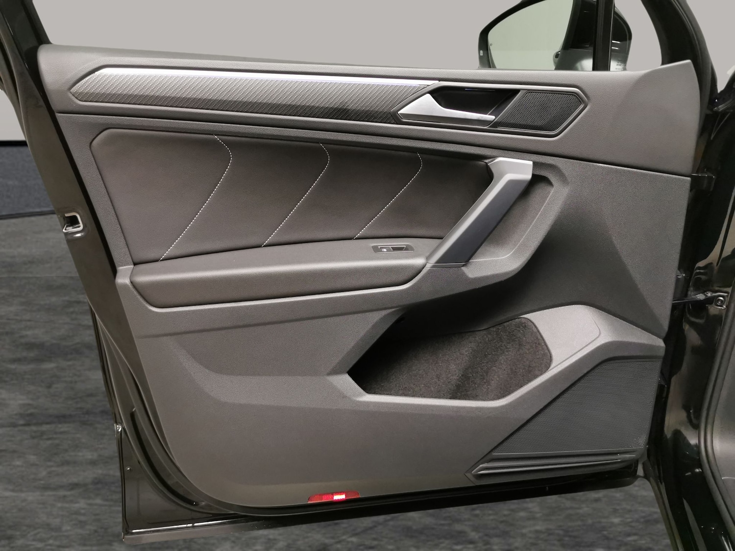 Used Volkswagen Tiguan 2023 for sale - 76908338: Photo 25