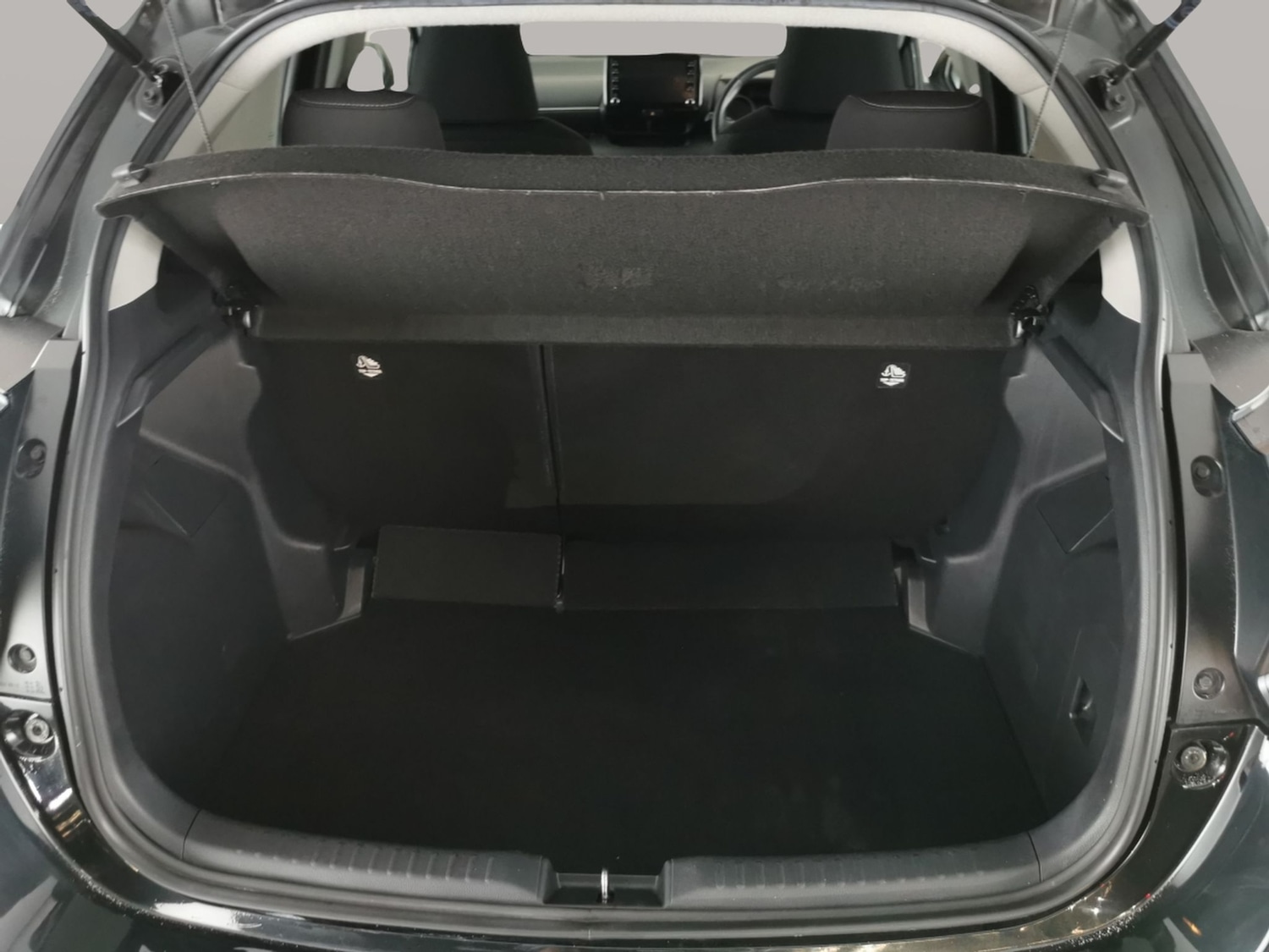 Used Toyota Yaris 2022 for sale - 77079364: Photo 25