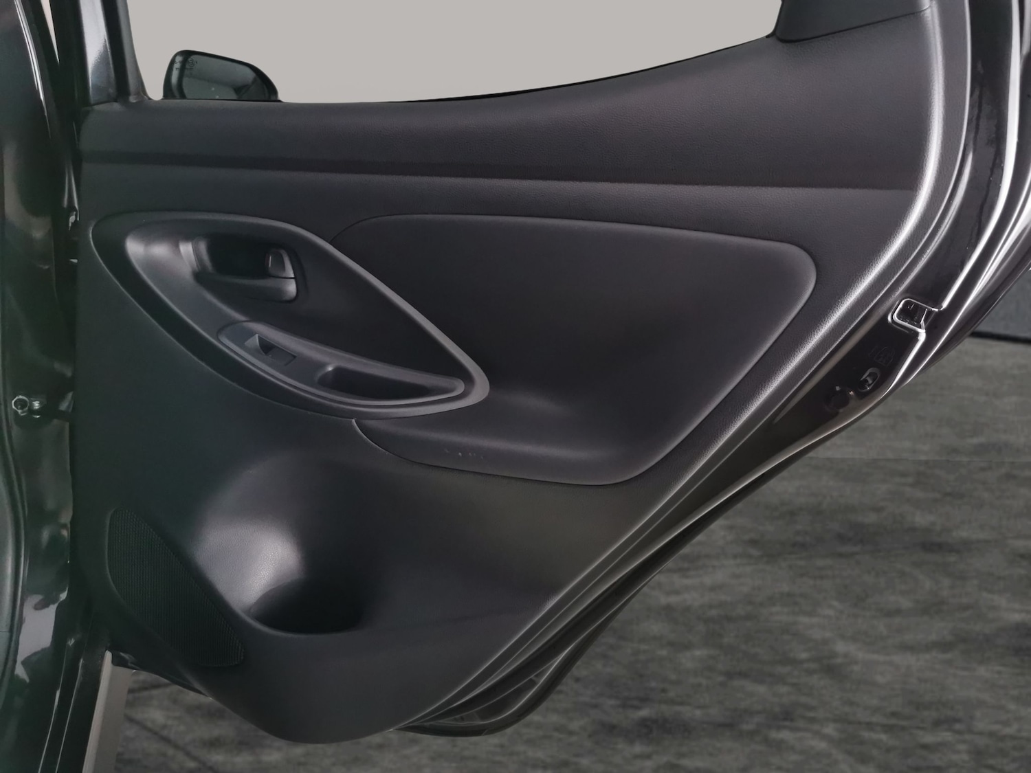 Used Toyota Yaris 2022 for sale - 77079364: Photo 28