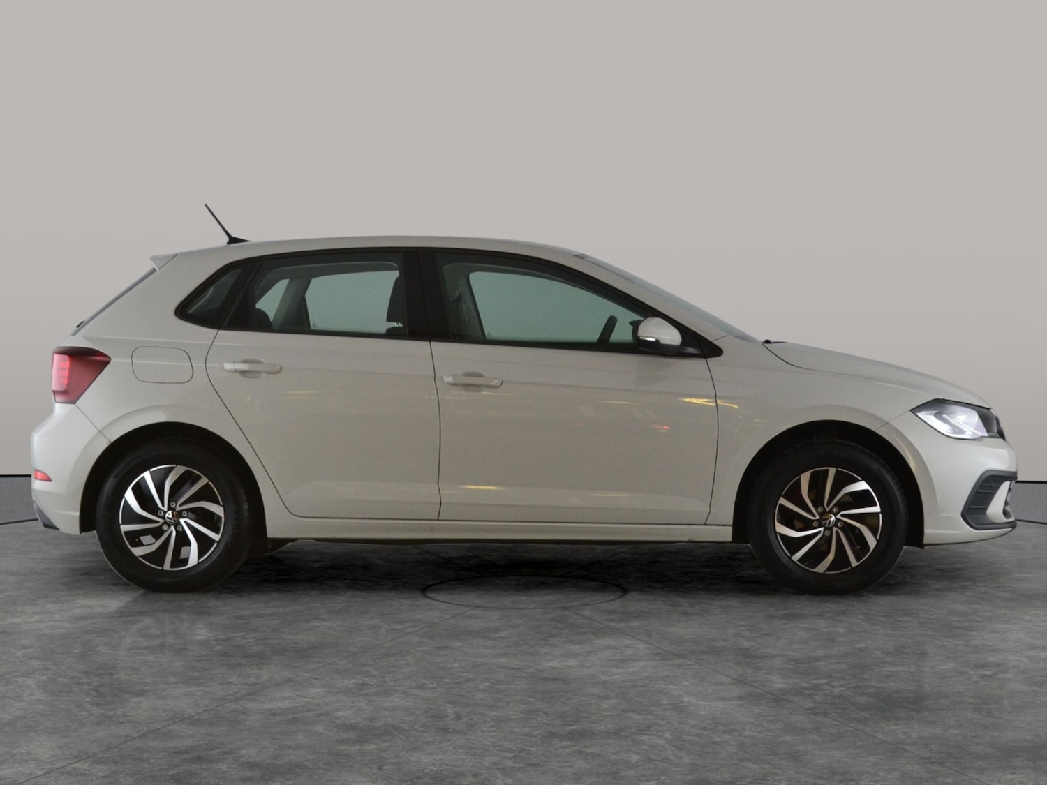 Used Volkswagen Polo 2022 for sale - 76599803: Photo 10