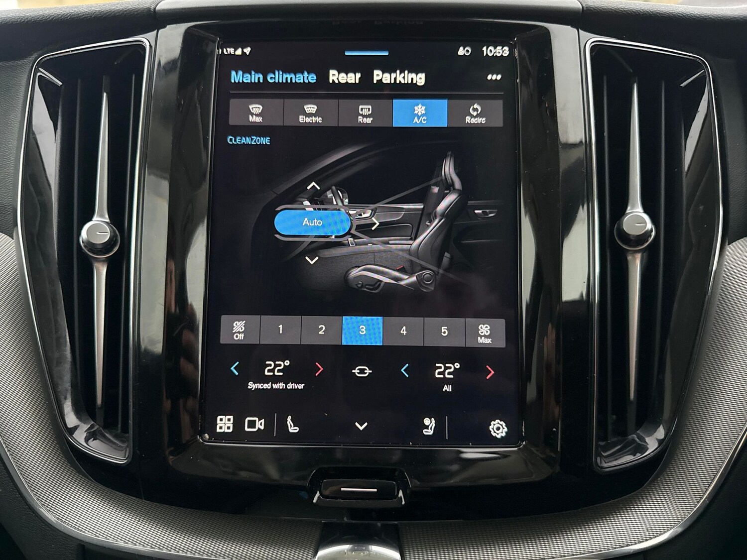 Used Volvo XC60 2024 for sale - 78075089: Photo 23