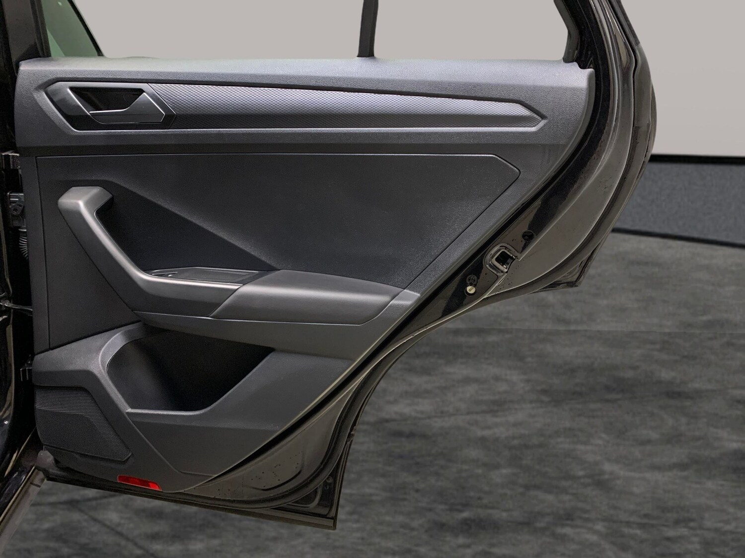 Used Volkswagen T-Roc for sale - 77543140: Photo 26