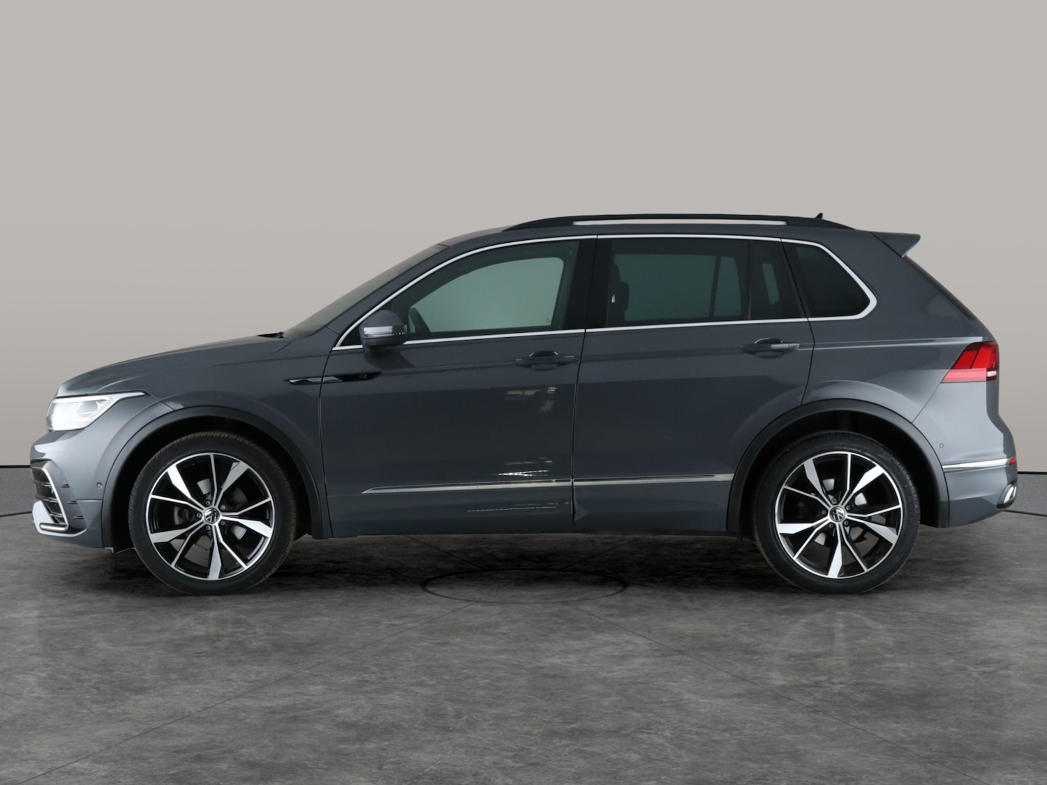 Used Volkswagen Tiguan 2021 for sale - 76169936: Photo 16