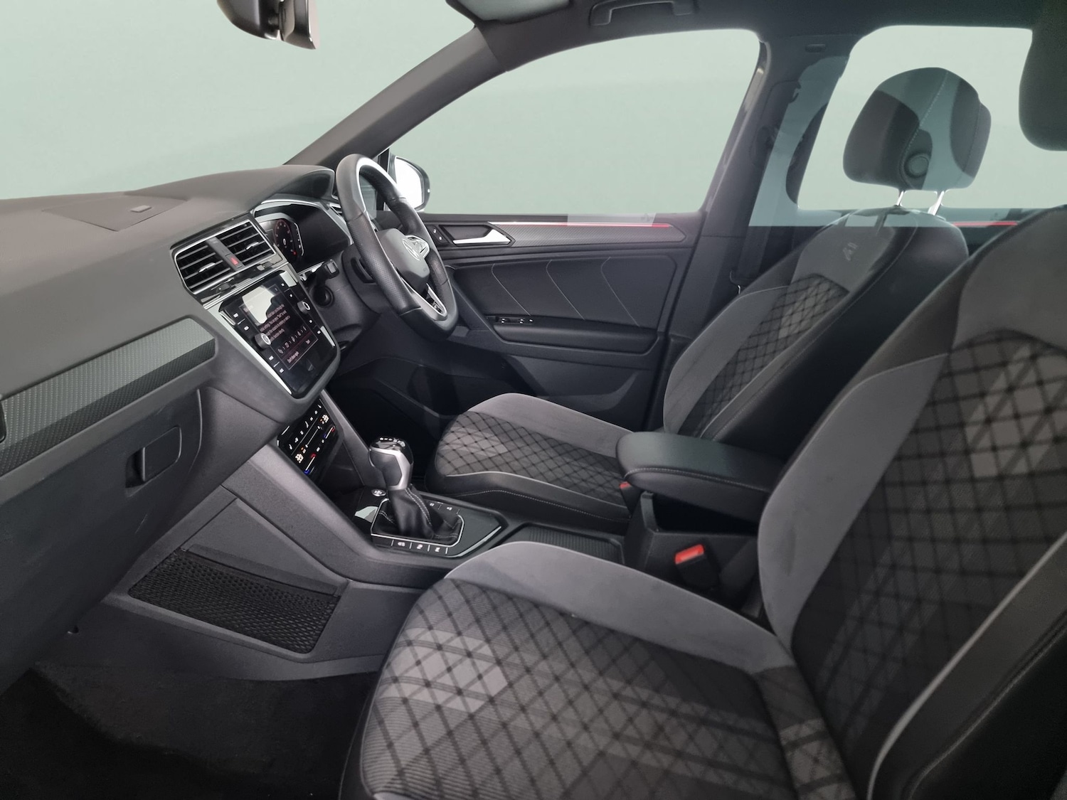 Used Volkswagen Tiguan 2021 for sale - 76169936: Photo 4