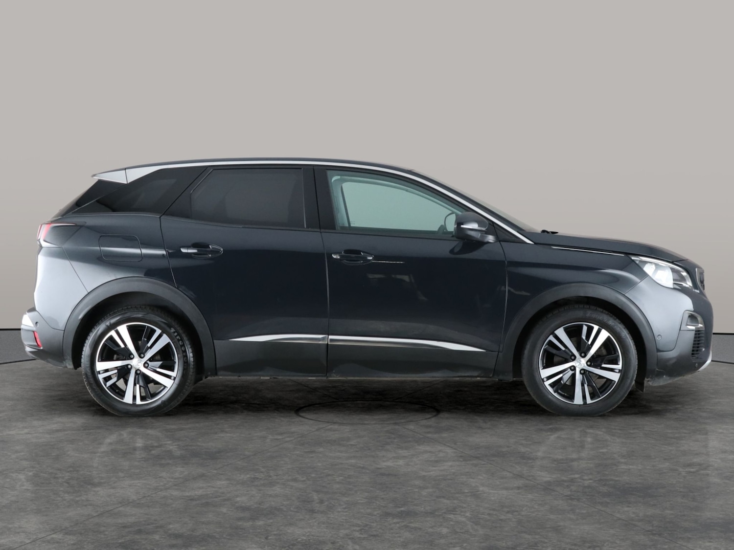 Used Peugeot 3008 2018 for sale - 76540342: Photo 9
