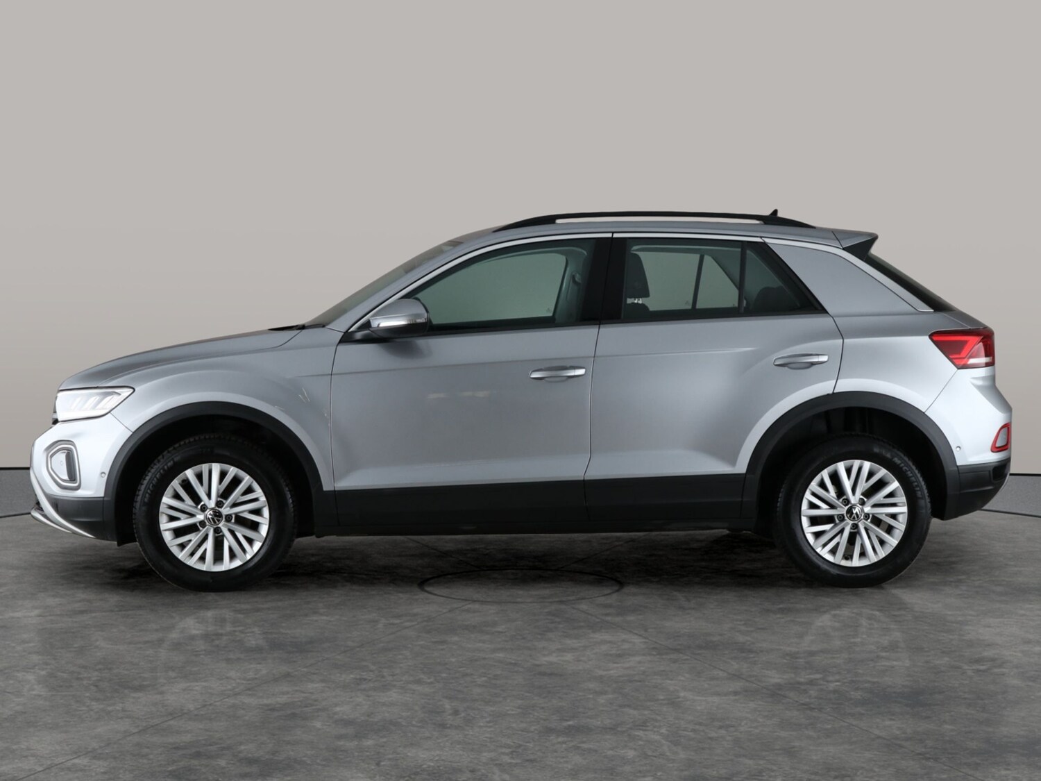 Used Volkswagen T-Roc 2022 for sale - 76636361: Photo 12