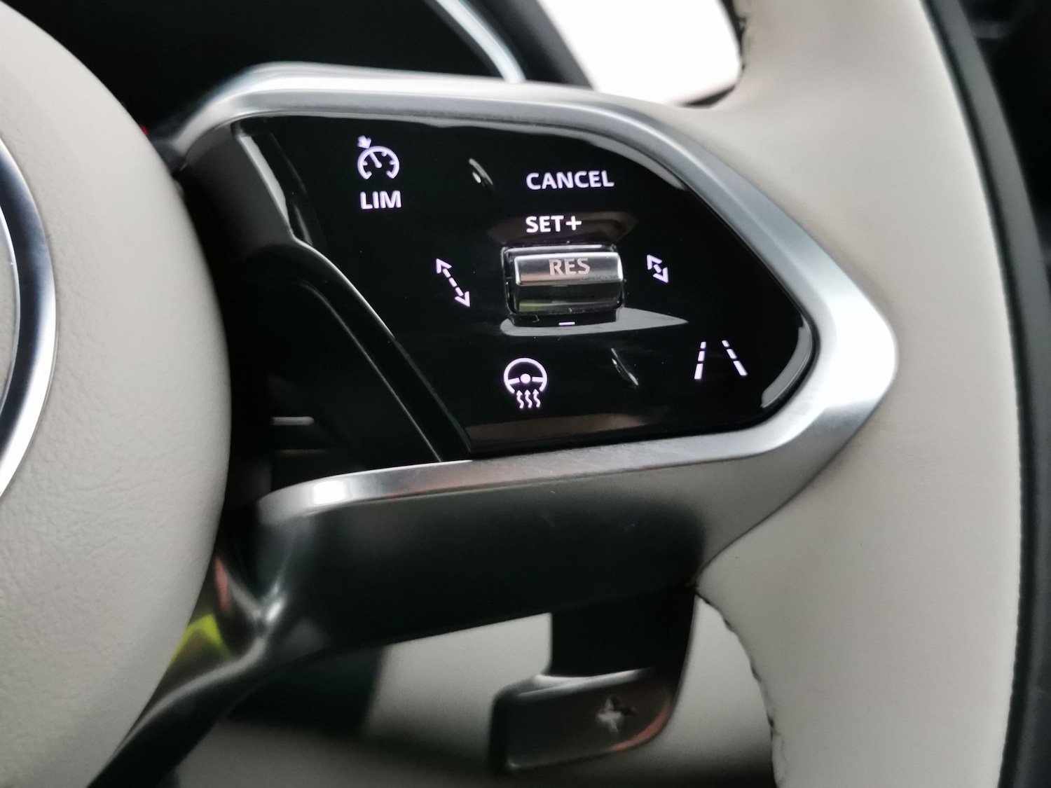 Used Jaguar F-Pace 2024 for sale - 78178161: Photo 24