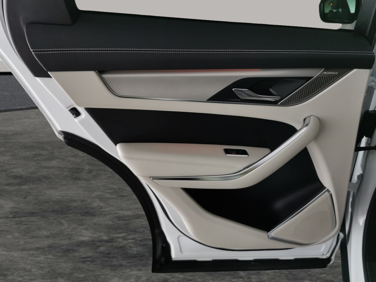 Used Jaguar F-Pace 2024 for sale - 78178161: Photo 34